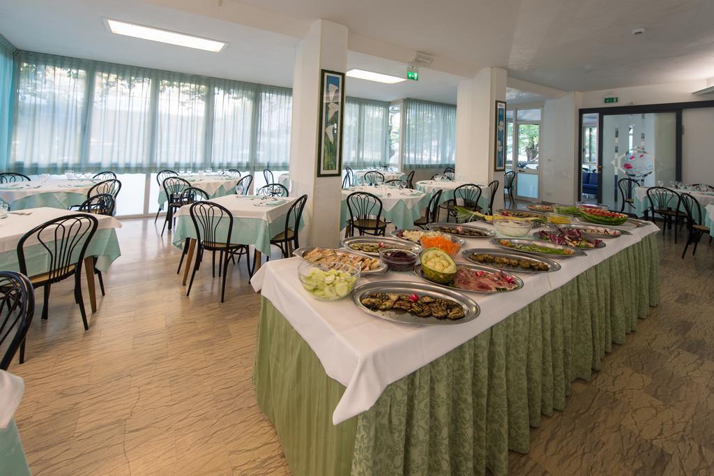 Hotel Pacific Rimini Esterno foto
