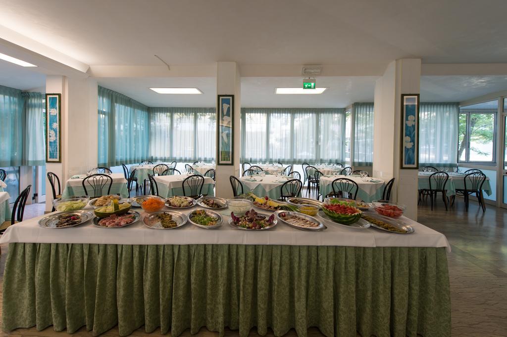 Hotel Pacific Rimini Esterno foto