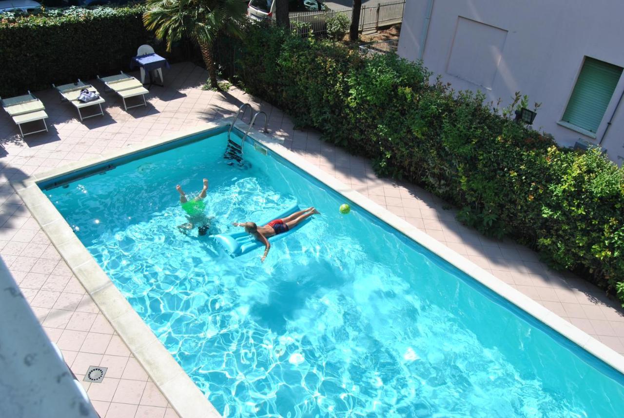 Hotel Pacific Rimini Esterno foto