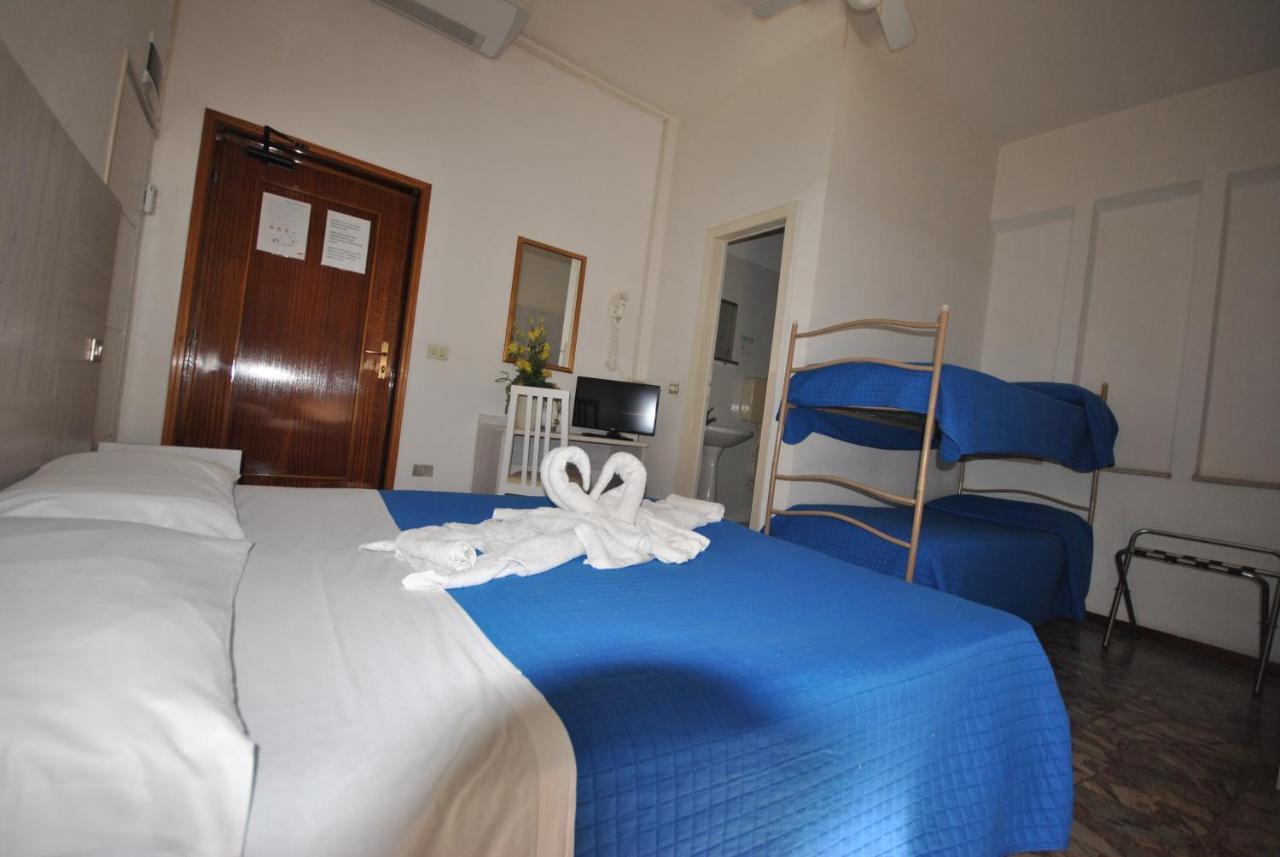 Hotel Pacific Rimini Esterno foto